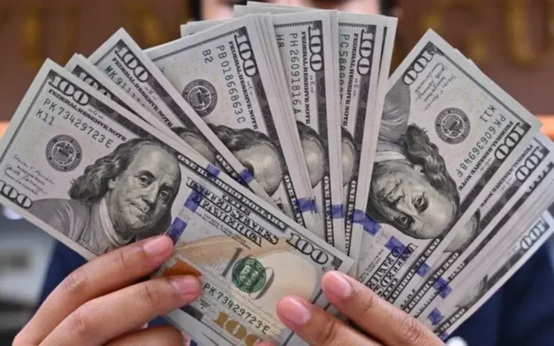 تحديث مباشر سعر الدولار مقابل الجنيه في البنوك المصرية